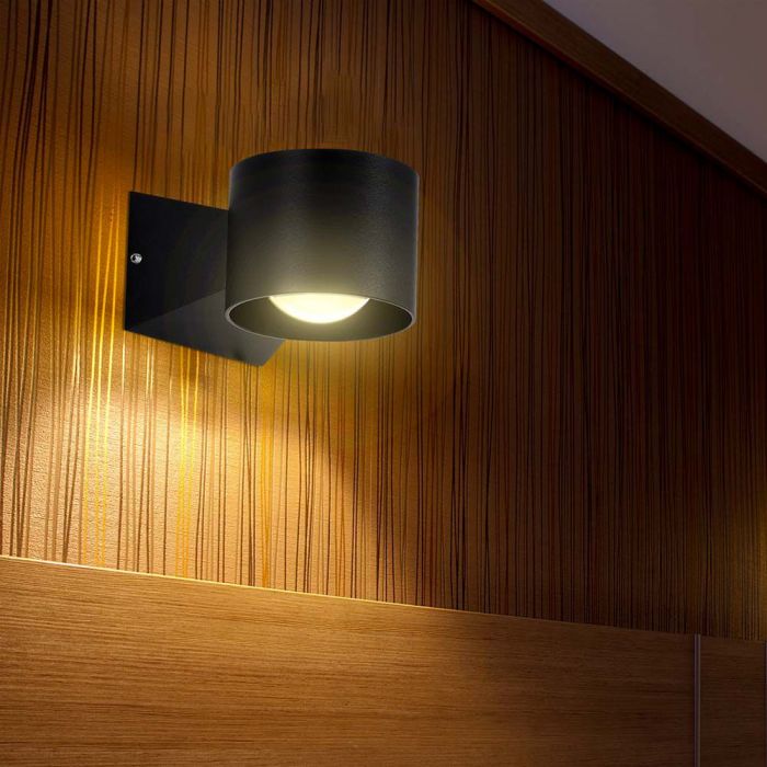 LED WALL LIGHT 5W WW 465lm 90° 90x70x130mm BLACK IP65
