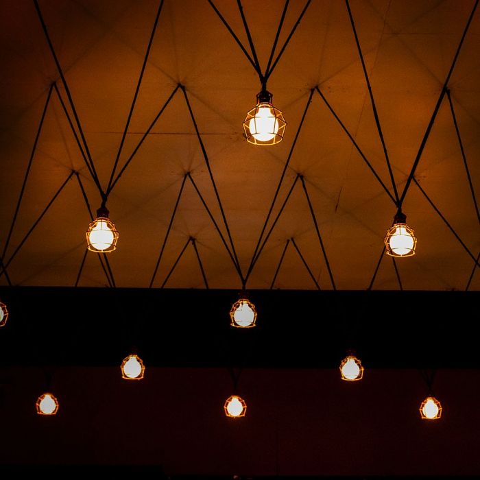 LED E27 FILAMENT LAMP AMBER COVER G95 7W WW 700lm 300° 95X138