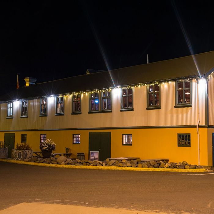 OUTDOOR FLOODLIGHTS