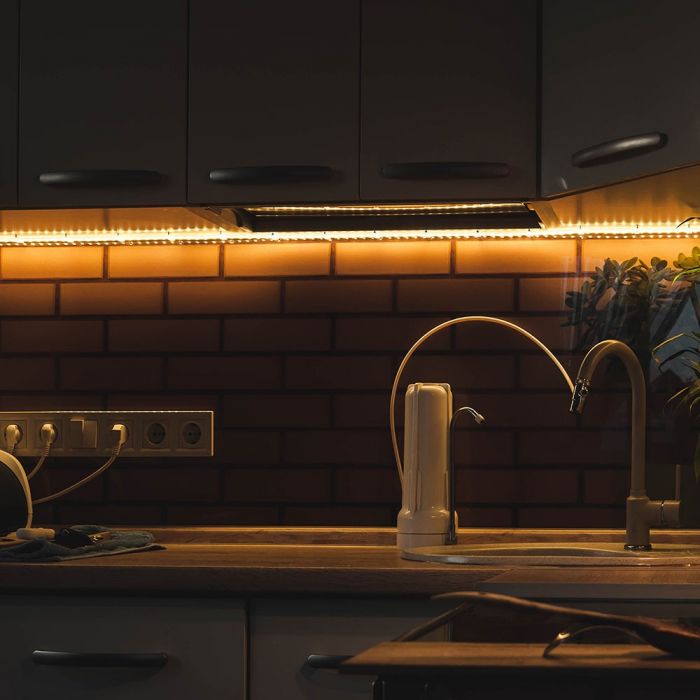 LED STRIP LIGHT 2835SMD DL 24V 240Led-15W-1600lm/M SAMSUNG CHIP