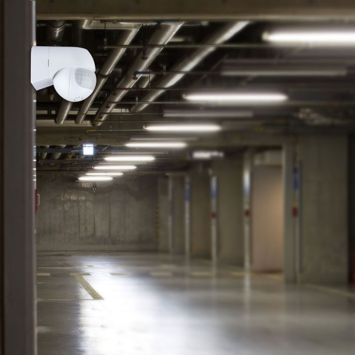 LED PIR WALL SENSOR WITH MOVING HEAD 400W WHITE