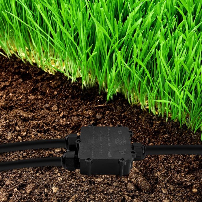 PLASTIC (UV Resistant) SQUARE BOX + TERMINAL BLOCK 450V (8-12mm) IP68 BLACK