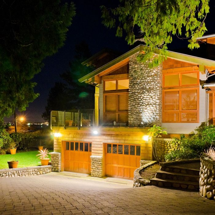LED GARDEN WALL LIGHT E27 IP44 238X200 FACING UP