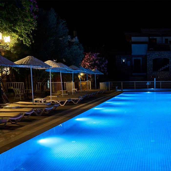 LED POOL LIGHT GLASS  CW 25W 28500lm 120° 178x110mm IP68